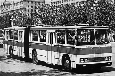 67年历史“大1路”变为纯电动车