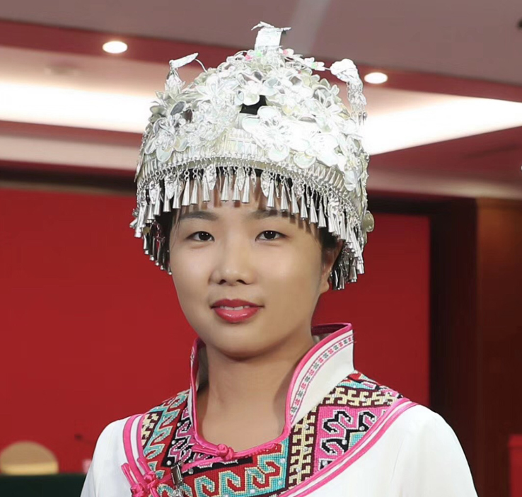 90后基层村官石君：扶贫专干，甩开膀子加油干