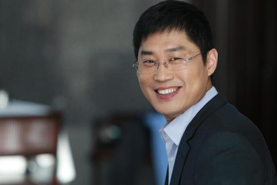 新凤祥总裁刘志光：双翼发展悉心传承 