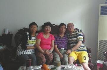 &ldquo;好女婿&rdquo;替妻尽孝近十载