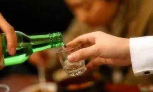 某酒类卖家推11111元喝一辈子的酒