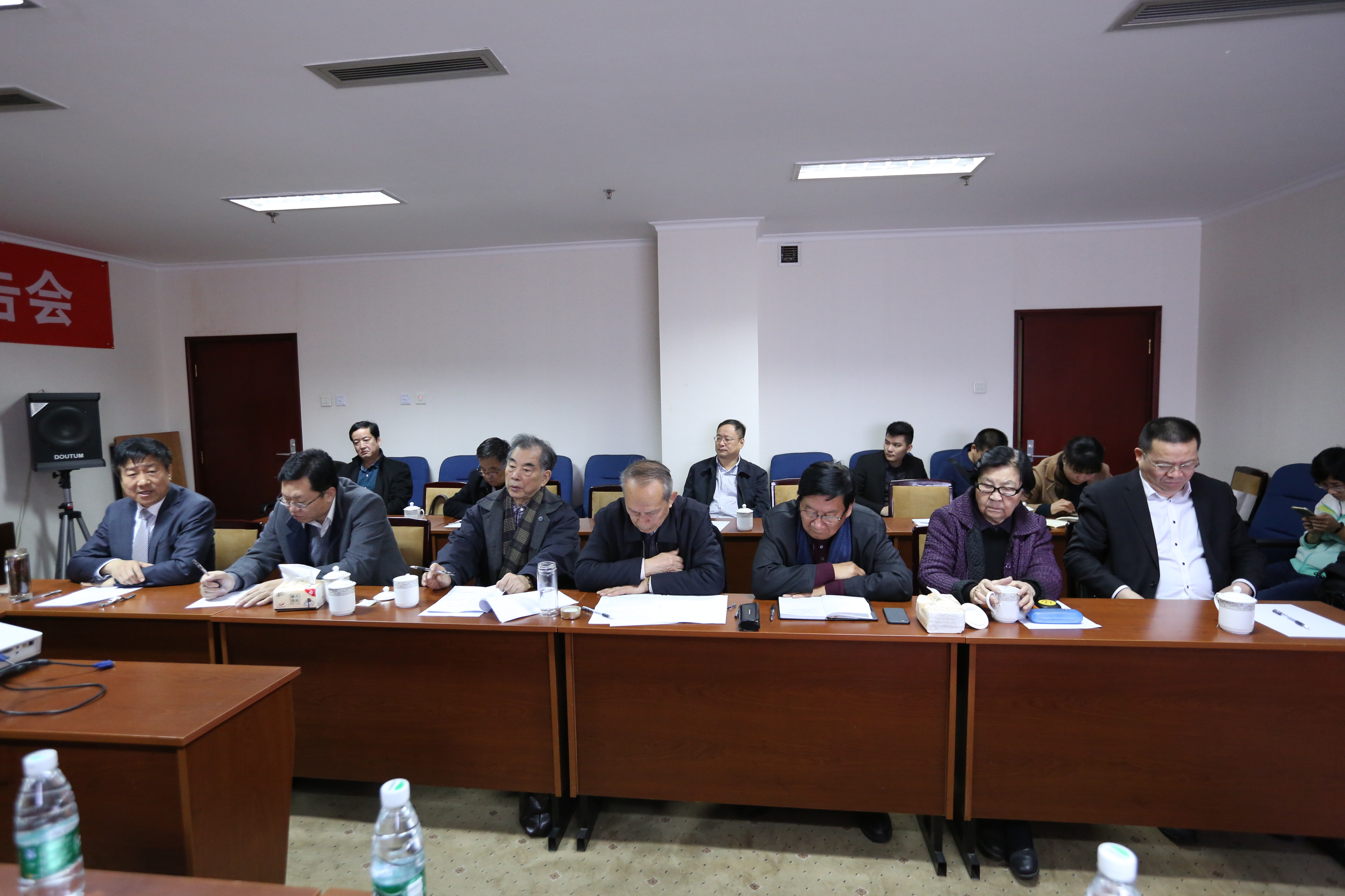 中国管理科学研究院召开常务理事扩大会议