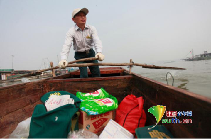 &ldquo;鸿雁&rdquo;唐真亚：18年独舟划出27万公里&ldquo;水上邮路&rdquo;