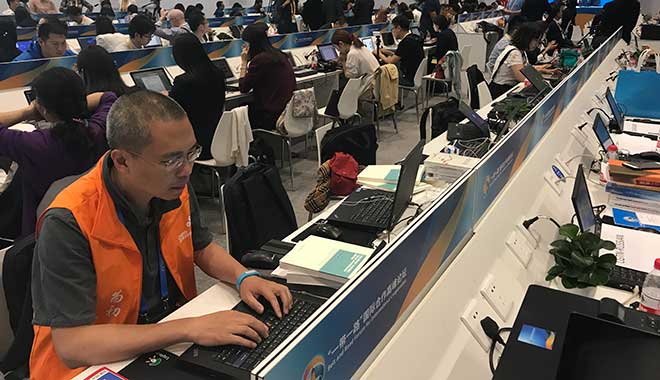 曲晓松：国家重大活动现场 他是通信安全的“守护神”