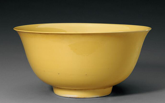 弘治朝瓷器在明晚期已现仿品 鉴定要点需看款