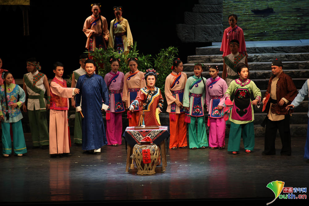 “非遗传承人”邵志庆:我唱花灯戏,我从贵州来