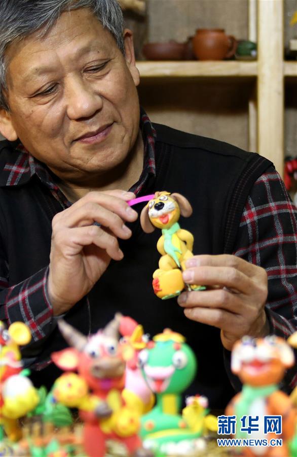 #(社会)(1)山东枣庄:面塑生肖迎新年