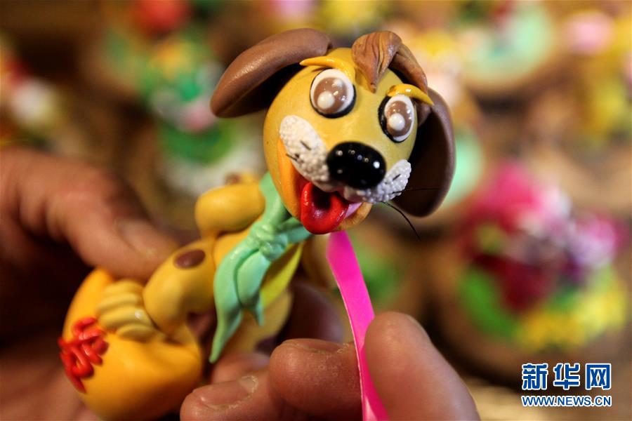 #(社会)(2)山东枣庄:面塑生肖迎新年