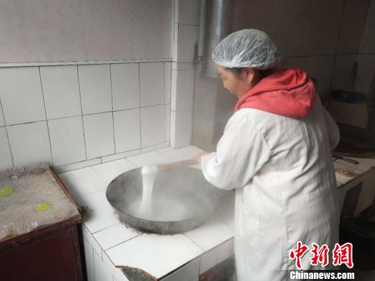 &ldquo;察干伊德&rdquo;制作传承人：守好蒙古族