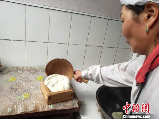 “察干伊德”制作传承人:守好蒙古族传统美食的“半壁江山”