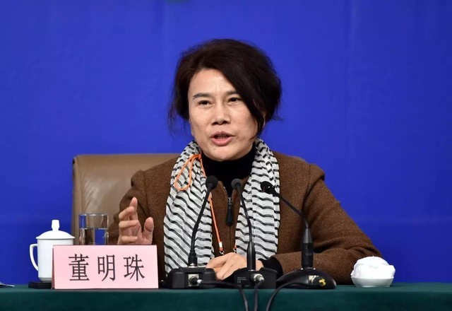 董明珠霸气承诺：格力空调十年之内坏了包换！