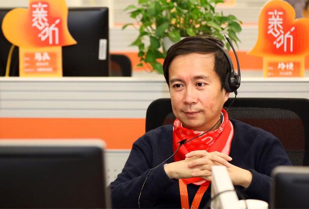继马云之后 阿里巴巴CEO张勇体验淘宝客服