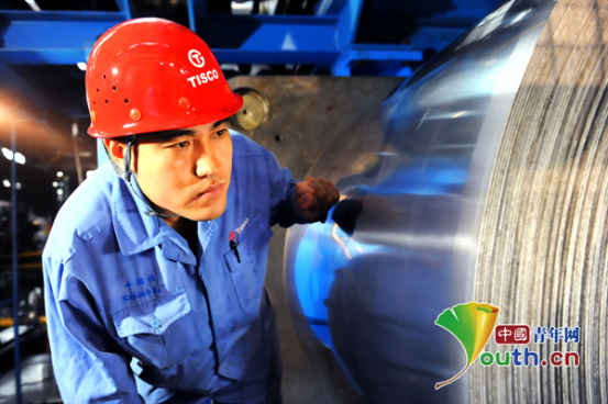 轧钢工人牛国栋：用“牛劲”践行大国工匠精神