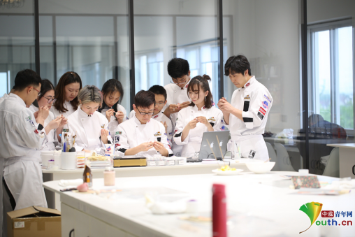 他把翻糖蛋糕做成武则天的样子 惊艳世界 ——“糖王”周毅：翻糖有生命 手艺筑匠心