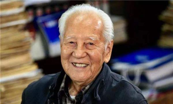 &ldquo;中国核潜艇之父&rdquo;黄旭华经白内障手术