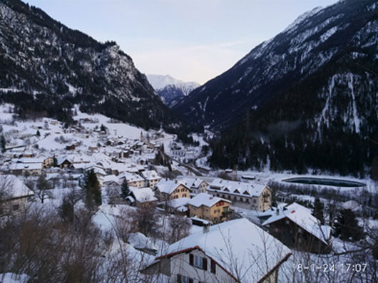 为何冒40年不遇暴雪也要去达沃斯 