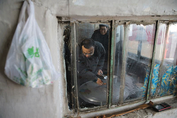 在贫困户家的热炕头，总理和乡亲们唠了啥？ 2018年02月13日 06:26   来源：中国政府网   