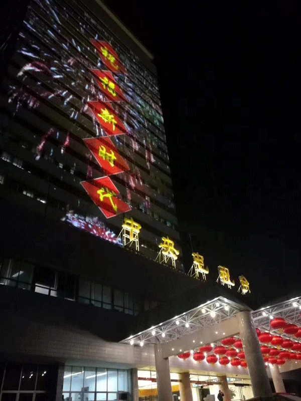 央视打造“长安街上看春晚”