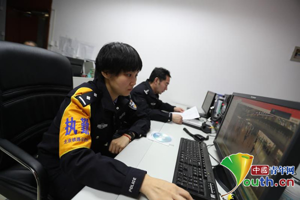 小曹警官：幕后&ldquo;寻包女警&rdquo;的一双慧眼