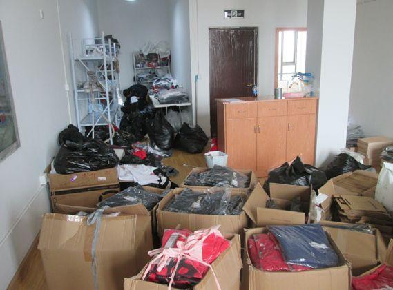 长点心吧!你海淘回来的巴宝莉、古驰、纪梵希…可能来自这个地方