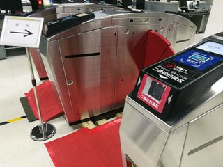 北京地铁5月实现刷二维码乘车