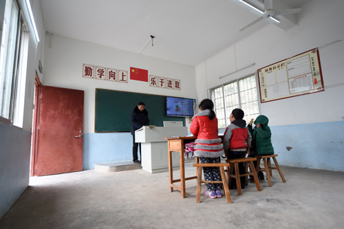 校舍新了，师生走了?乡村义务教育如何止血