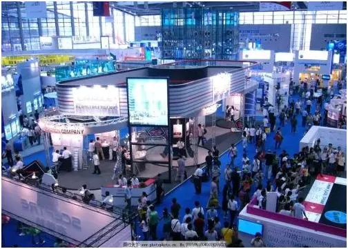 当时尚遇上AI 中国时尚产业重塑新格局丨时装评论