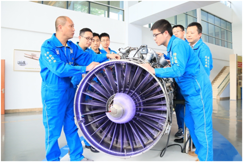 战机“心脏医生”:千锤百炼筑梦蓝天 匠心守护“中国战鹰”