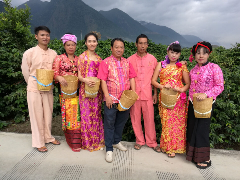 “咖啡书记”的脱贫致富经