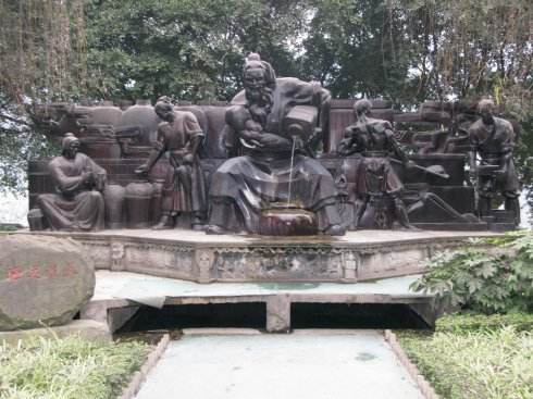 年报十大盈利王 贵州茅台蝉联冠军