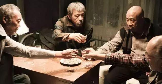 年轻人不爱喝白酒? 那白酒以后还有市场吗?