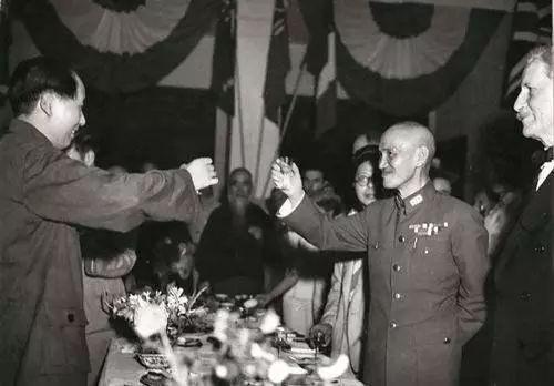 年轻人不爱喝白酒? 那白酒以后还有市场吗?