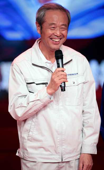 新时代,奋斗者最美 