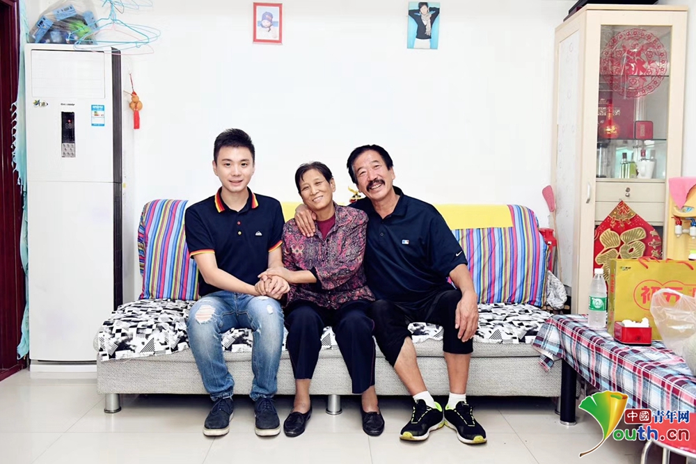 27岁主持人救母抗癌记：妈妈在，家就在！