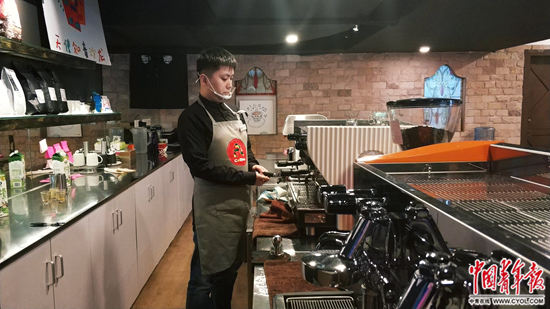 咖啡馆雇自闭症患者作店员 4000多人报名当&ldquo;顾客&rdquo;