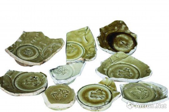 图3 同安窑鹿纹珠光青瓷