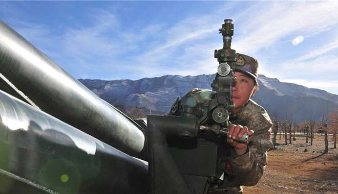 &ldquo;沙场之花&rdquo;袁远：准空姐变成了女炮兵