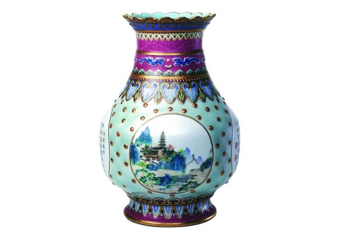 珐琅彩开光山水诗句瓶