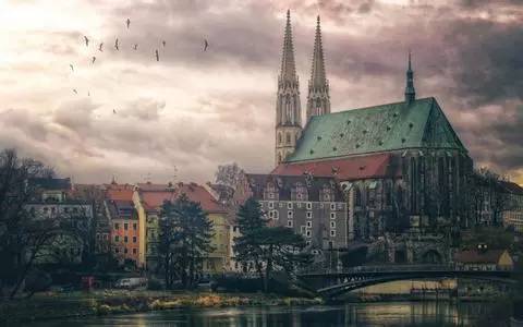 为什么8000万人口的德国,竟然有2300多个世界名牌?