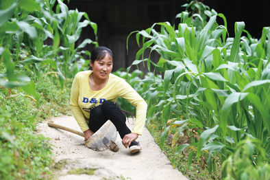 不向命运低头,&ldquo;蹲着&rdquo;也高大的巴渝女子何晓群