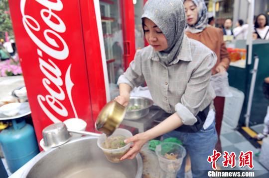 青海：首届地方小吃大赛迎客共品“高原味道”