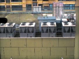 超市空调&ldquo;勤恳工作&rdquo; 小区住户苦不堪言