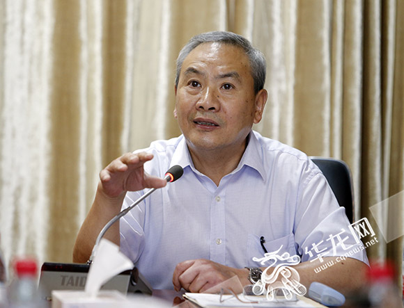 &ldquo;地下工作&rdquo;干了40多载 年近古稀他仍时时念叨创新