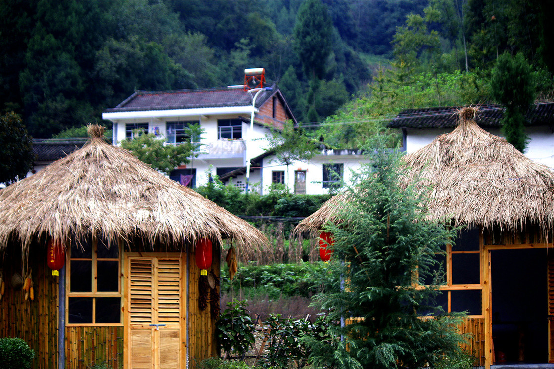 &ldquo;能人&rdquo;带动手艺人 非遗作坊火乡村