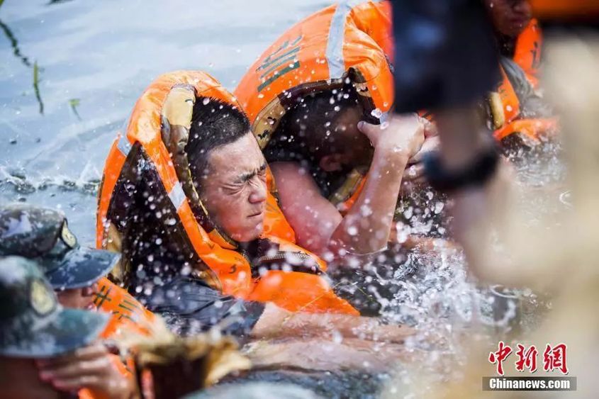 凭什么“军人优先”?就凭这!