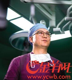 【中国梦·践行者】“跪下的是身体,撑起的是生命” 他敬业精神获医院内外点赞