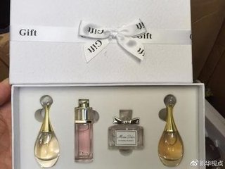 微商黑色代购：1元假香水&ldquo;镀金&rdquo;回邮卖200元