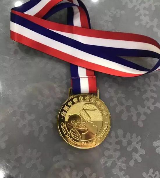 一条鲫鱼正在刷屏：它把50名高中生送进北大清华