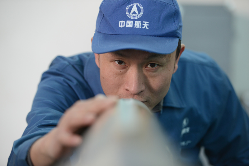 雕刻火药的大国工匠”徐立平：所有的幸福 都靠奋斗得来