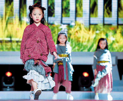 &ldquo;小童装&rdquo;闯出&ldquo;大世界&rdquo;